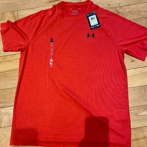 BNWT Under Armour - Men's Dri Fit T Shirt - Medium